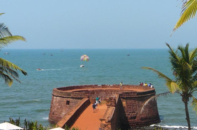 Lui Beach Resort Candolim Ngoại thất bức ảnh
